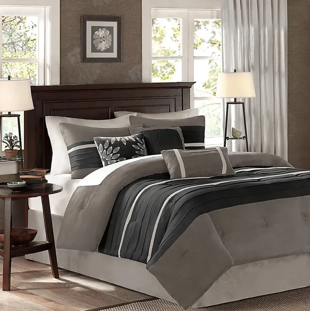 Metina Black 7 Pc Queen Comforter Set