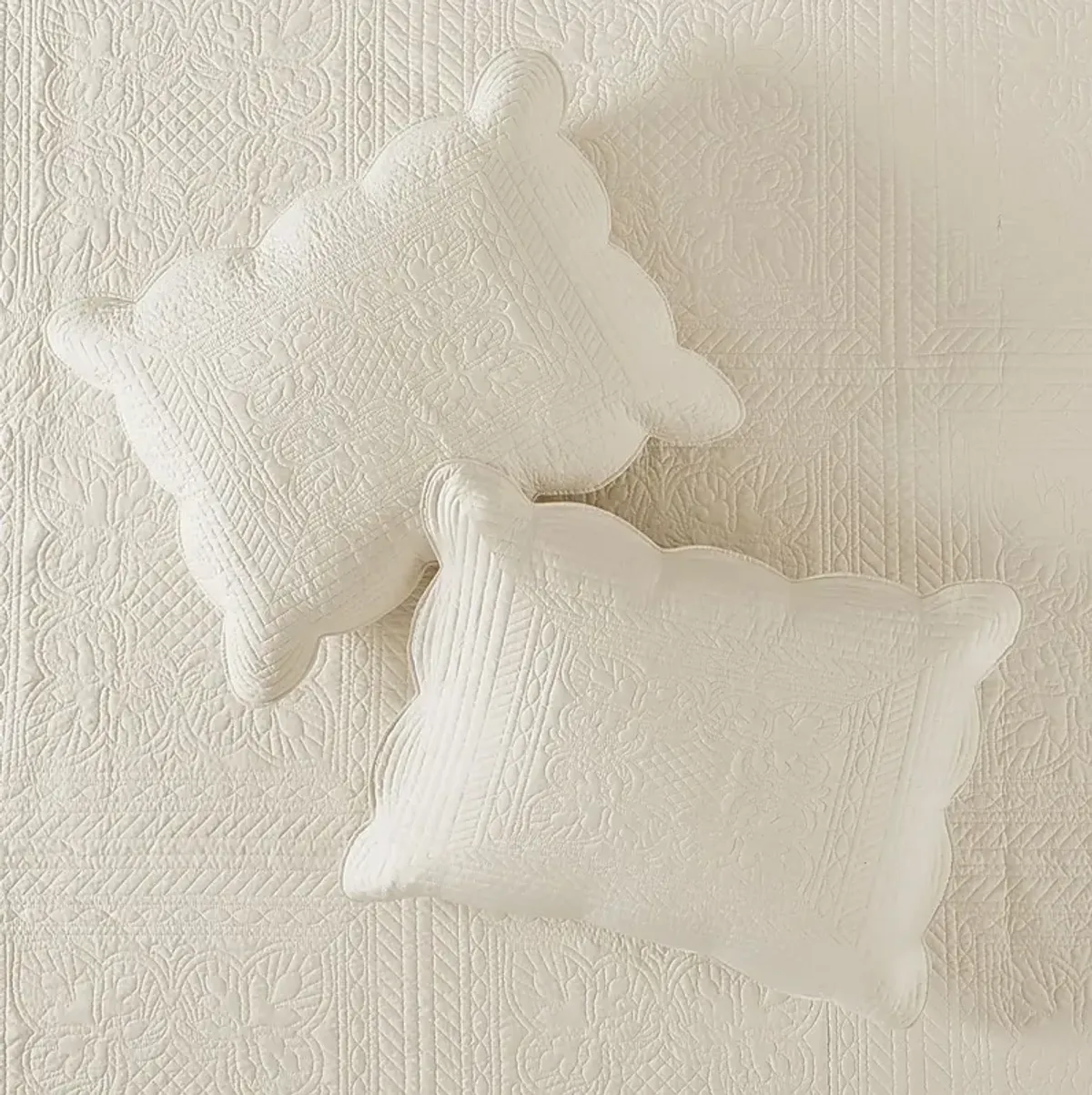 Midean Cream 3 Pc King Coverlet Set