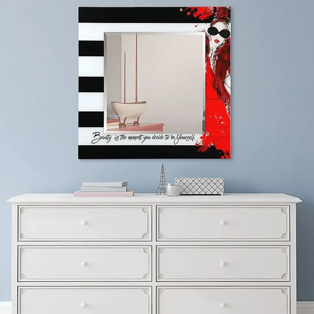 Daynelis Red Mirror