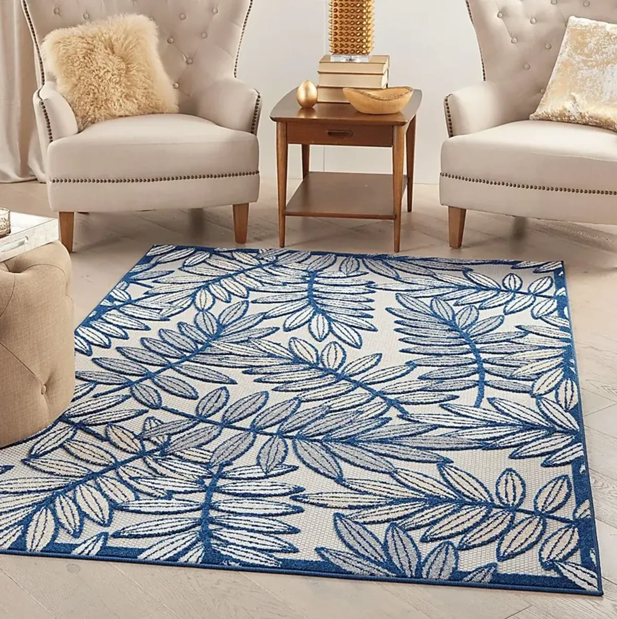 Krisiel Ivory/Navy 5'3 x 7'5 Indoor/Outdoor Rug