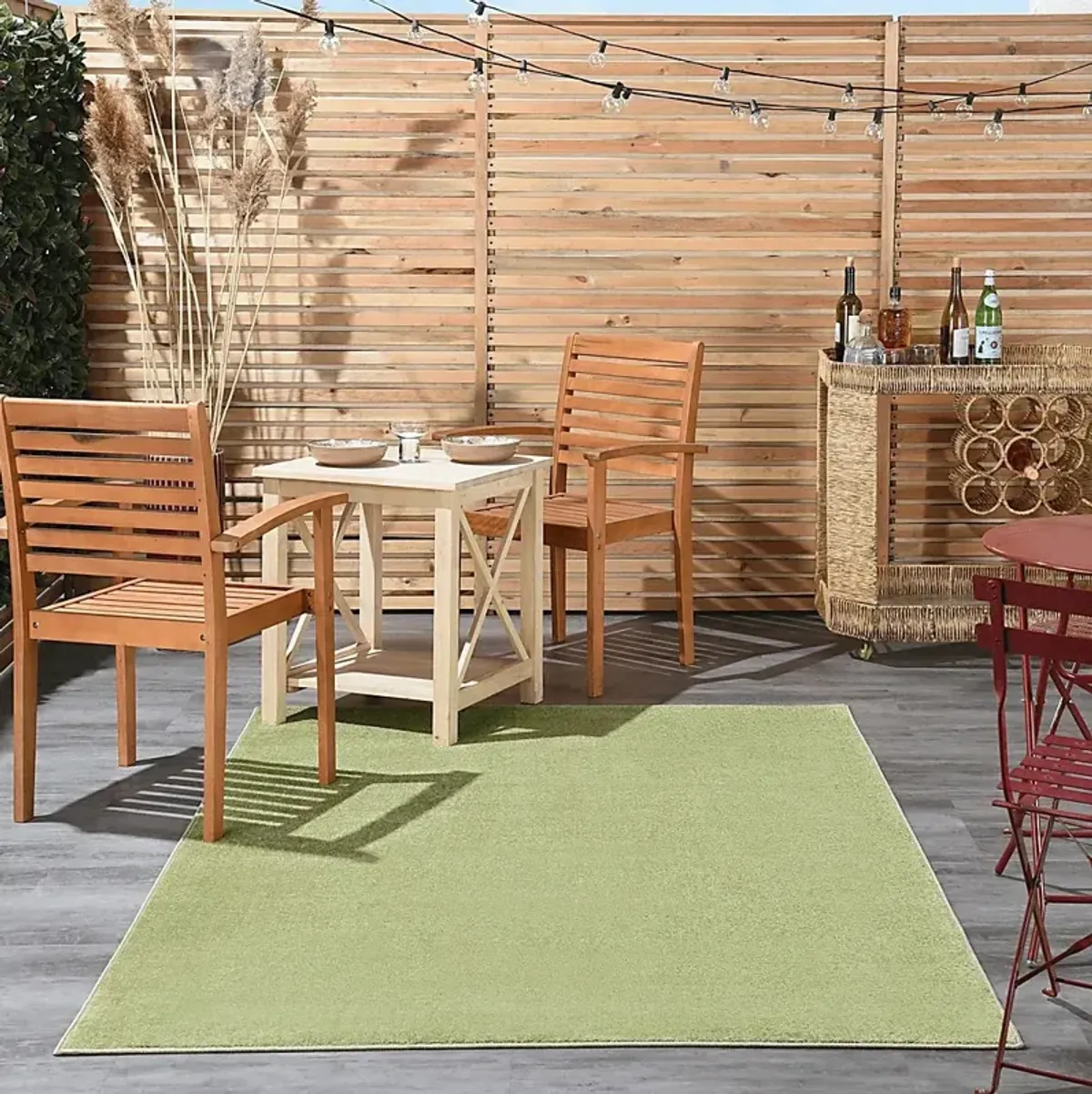 Easthagen Green 5' x 7' Indoor/Outdoor Rug