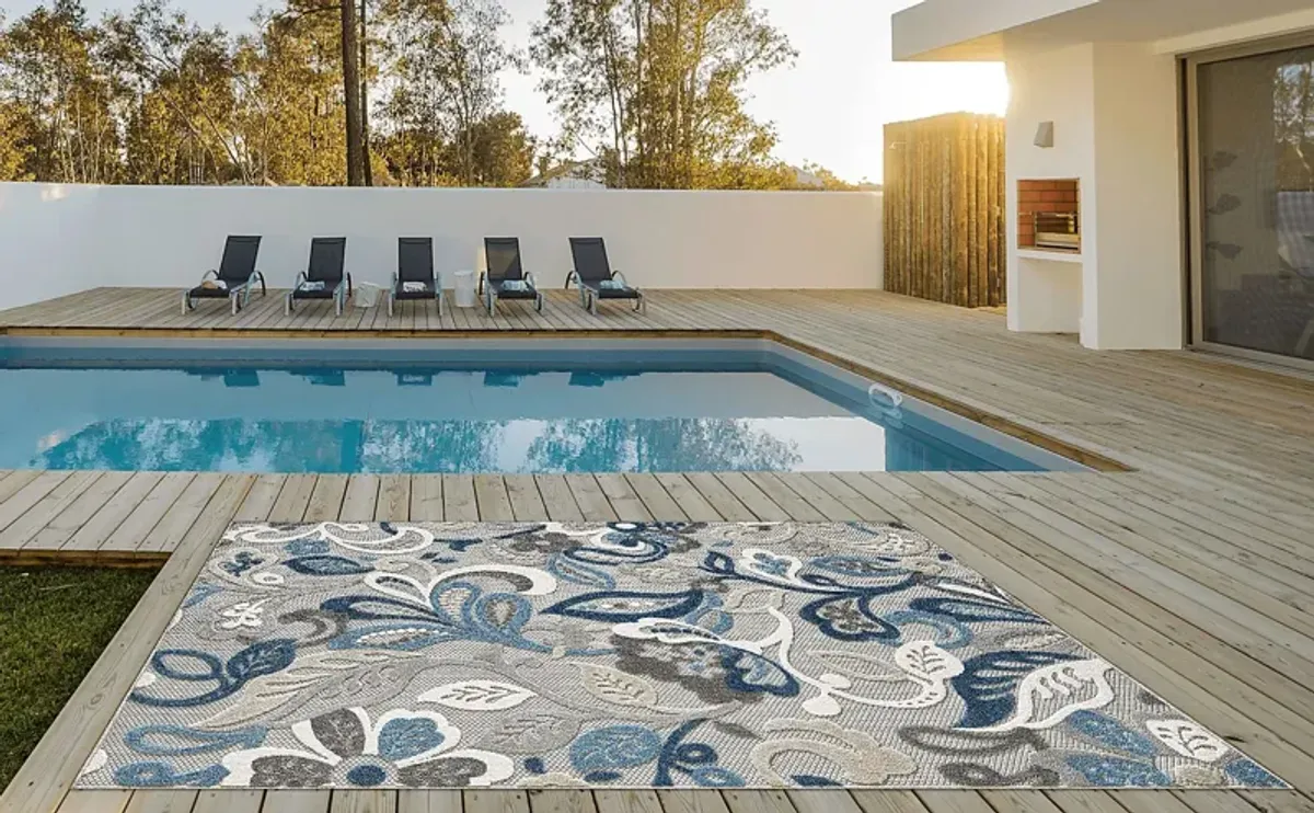 Galdosa Gray 6'7 x 9' Indoor/Outdoor Rug