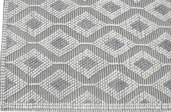 Mulsby Ivory 5' x 7' Rug