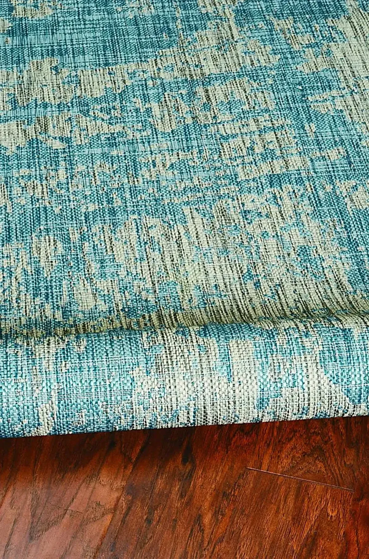 Naiming Teal 5'3 x 7'7 Indoor/Outdoor Rug