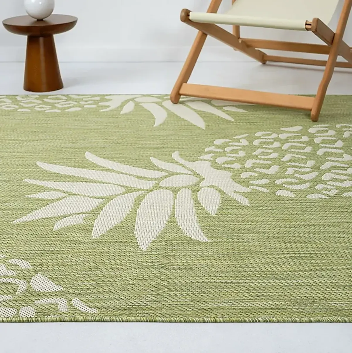 Matarane Green 7'9 x 9'9 Indoor/Outdoor Rug