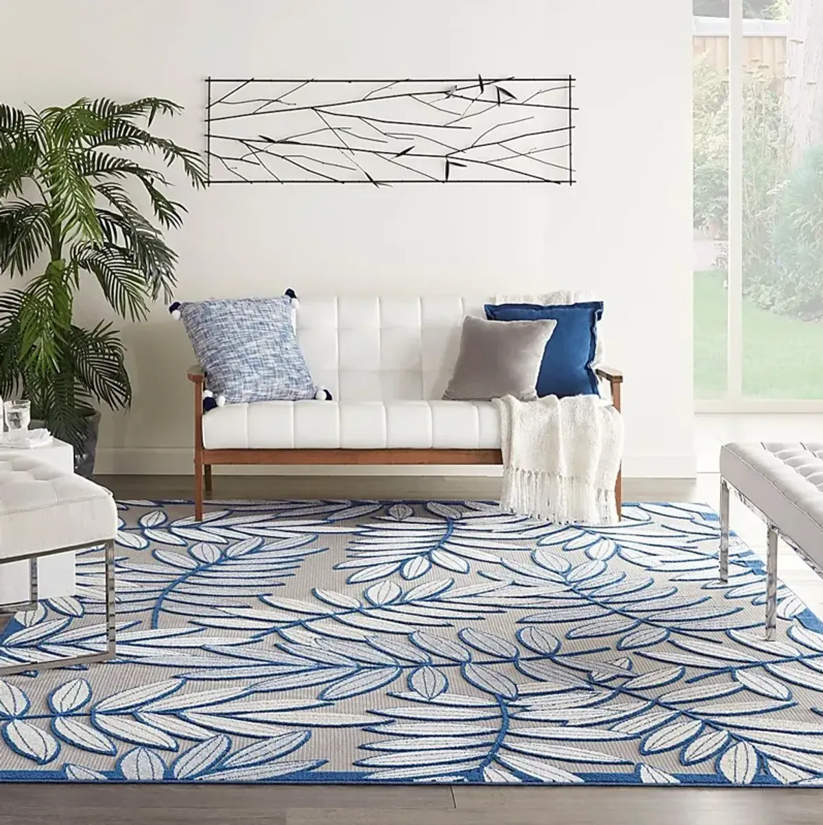 Krisiel Ivory/Navy 7'10 x 10'6 Indoor/Outdoor Rug