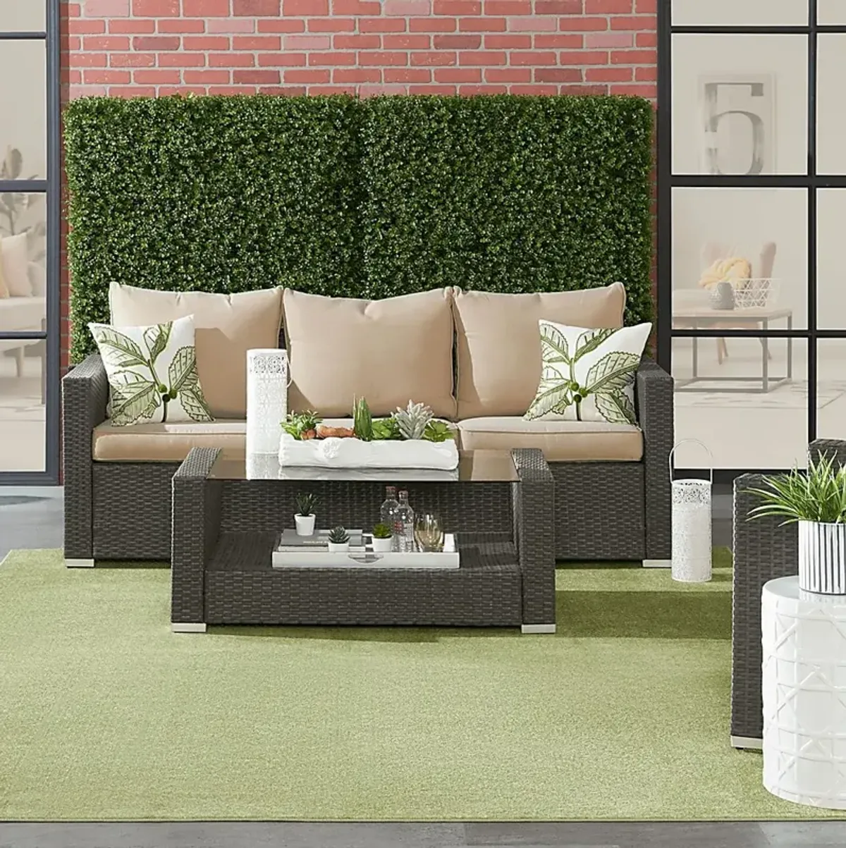 Easthagen Green 8' x 10' Indoor/Outdoor Rug