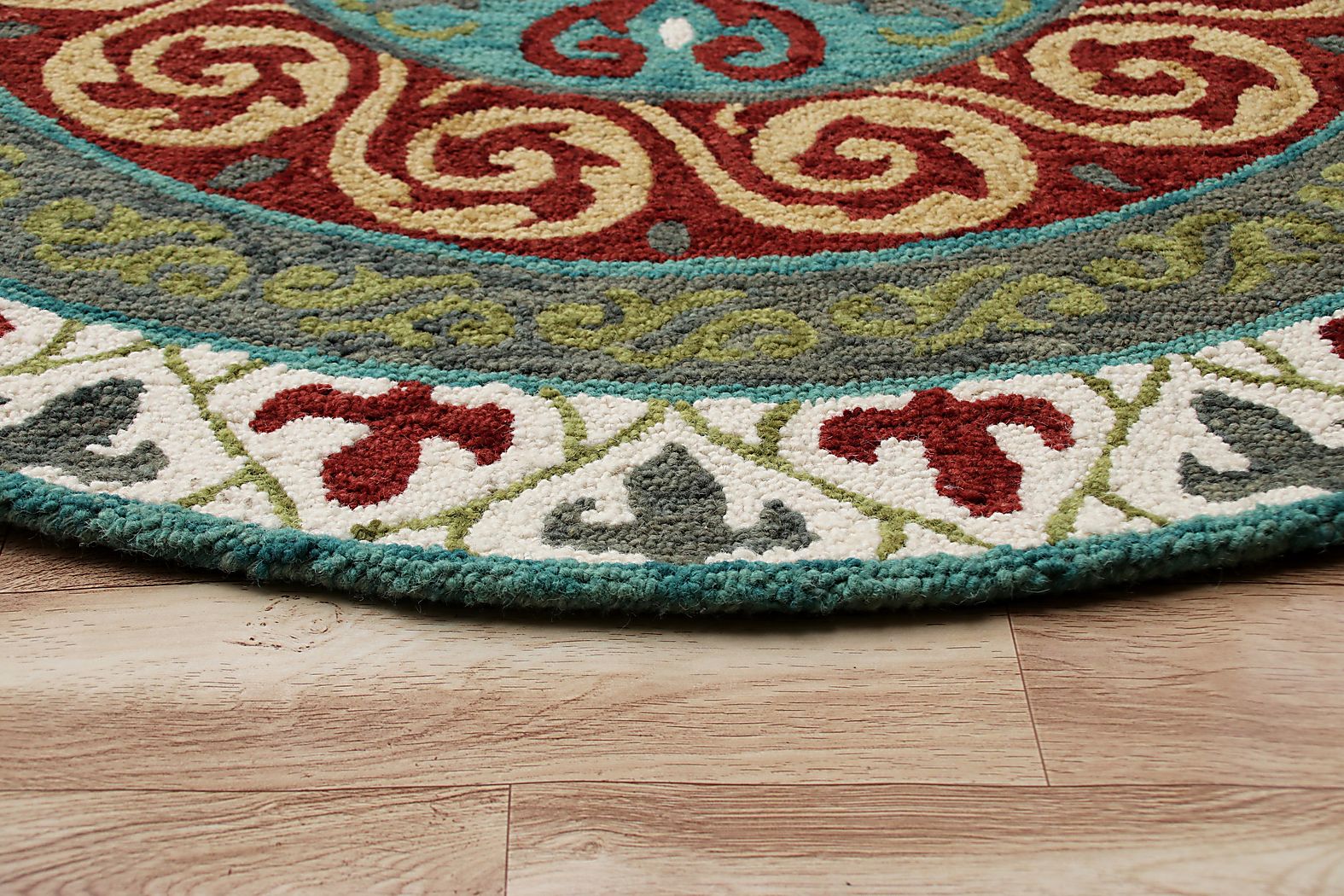 Waltois Ivory/Red 5' Round Rug