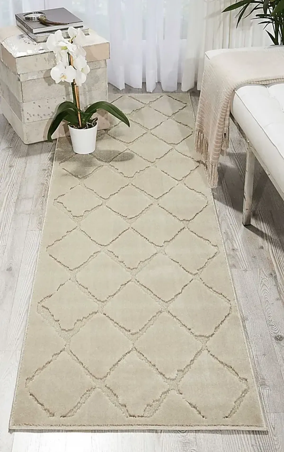 Aerilyn Ivory 2'2 x 7'6 Runner Rug