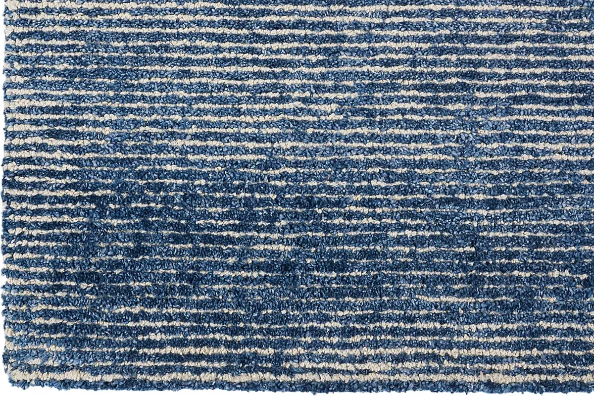 Castin Blue 2'3 x 7'6 Runner Rug