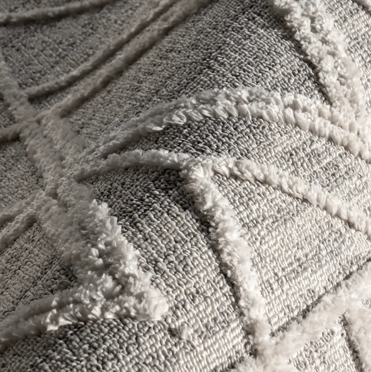 Shaggy Lattice Tassel Rug