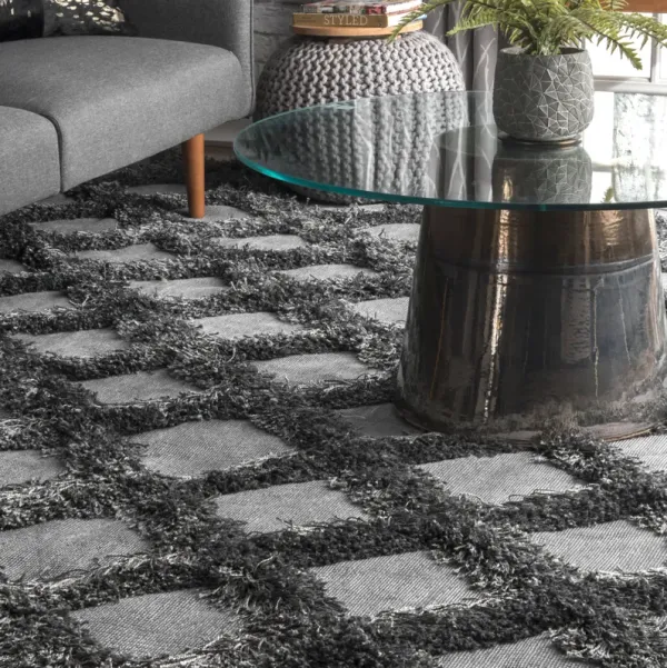 Shaggy Diamond Trellis Rug