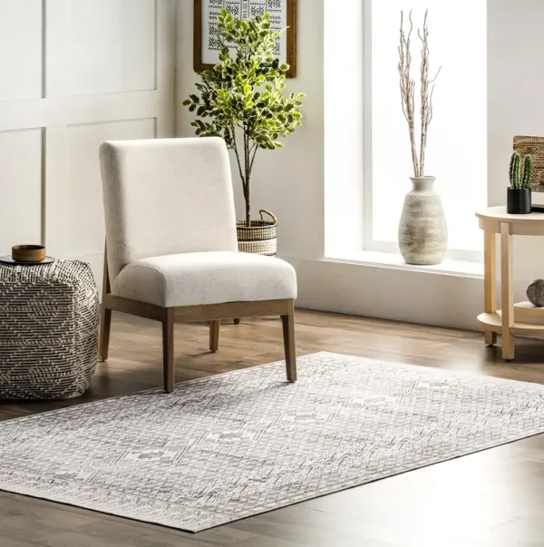 Kehlani Distressed Diamond Washable Rug