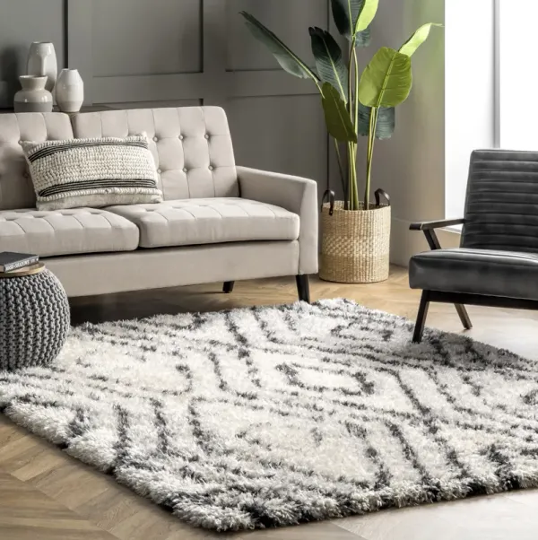 Scrolling Diamond Shag Rug