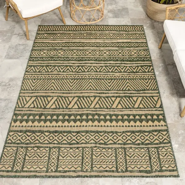 Striped Banded Indoor/Outdoor Rug