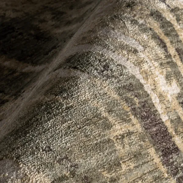 Bardiya Distressed Rug