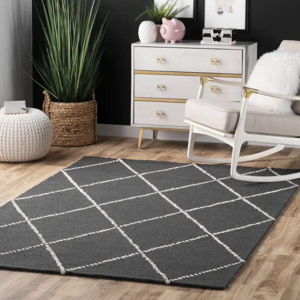 Dotted Diamond Trellis Nursery Rug