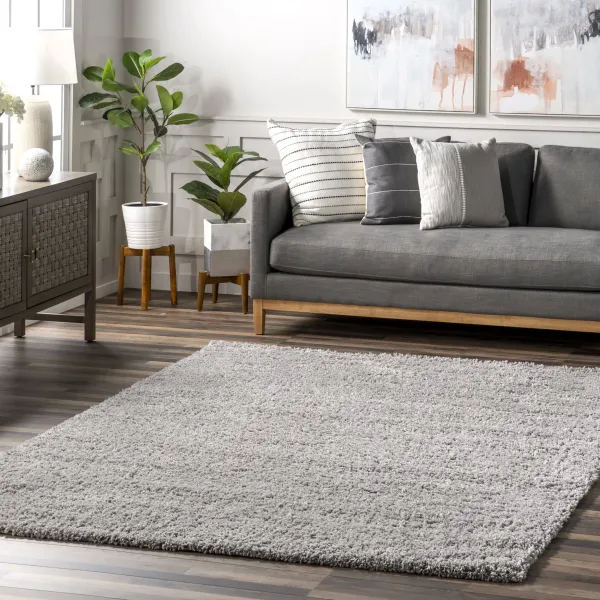 Plush Solid Shaggy Rug