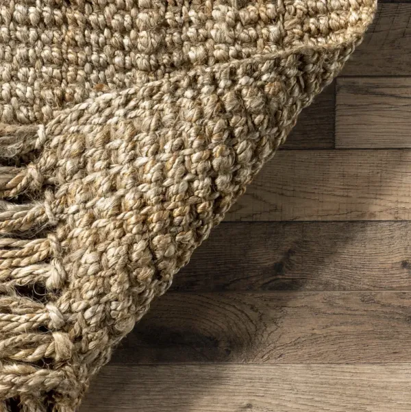 Chunky Jute Tasseled Rug