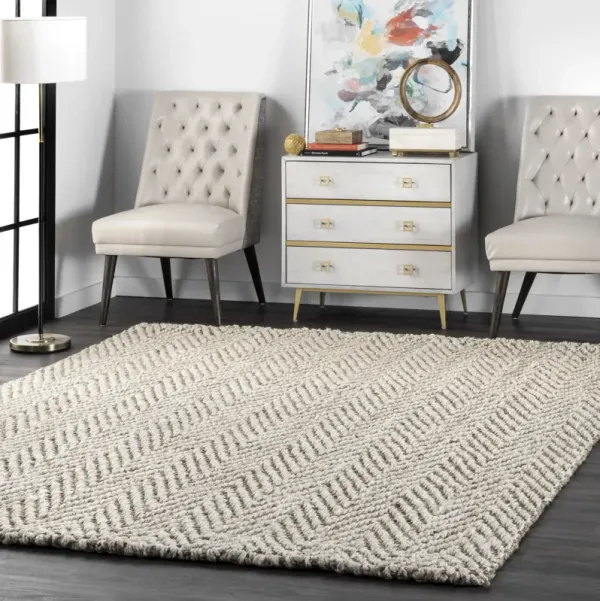 Handwoven Jute Jagged Chevron Rug
