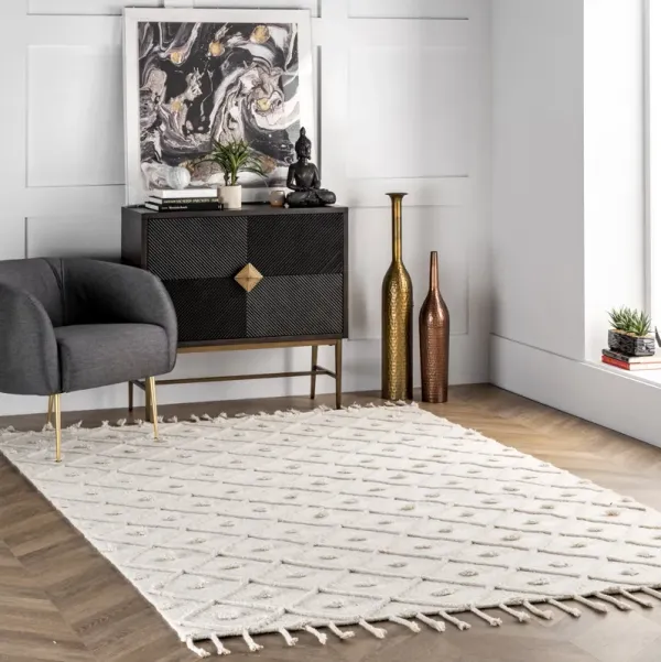 Diamond Textured Trellis Tassel Rug