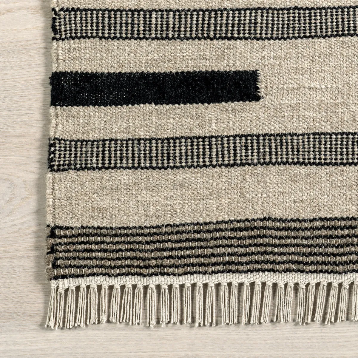Brooklyn Tasseled Wool Rug