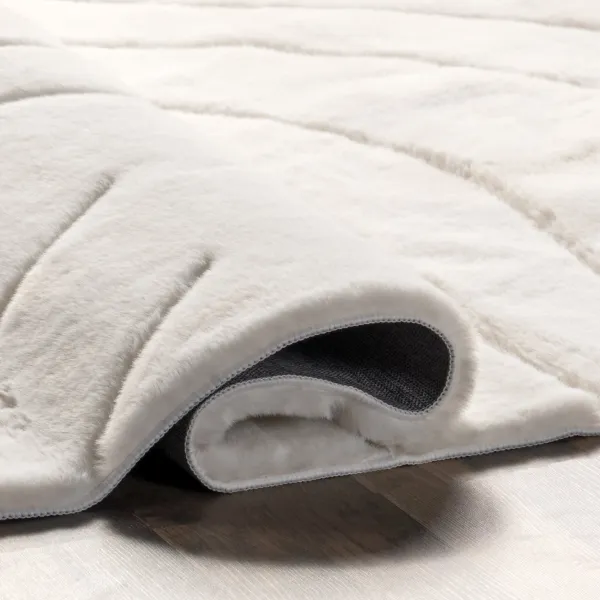 Doretta Waves Washable Faux Rabbit Rug
