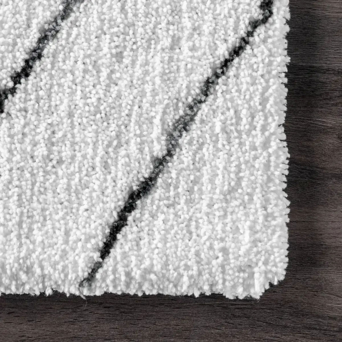 Double Diamond Lattice Shag Rug