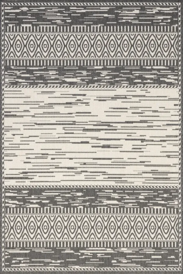 Striated Indoor/Outdoor Rug