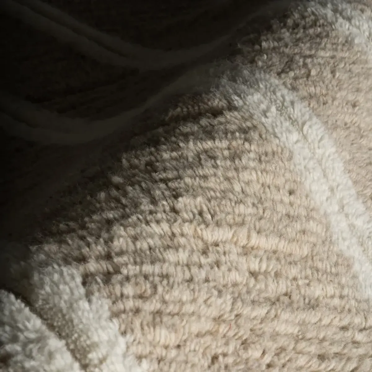 Elvine Modern Striped Wool Rug