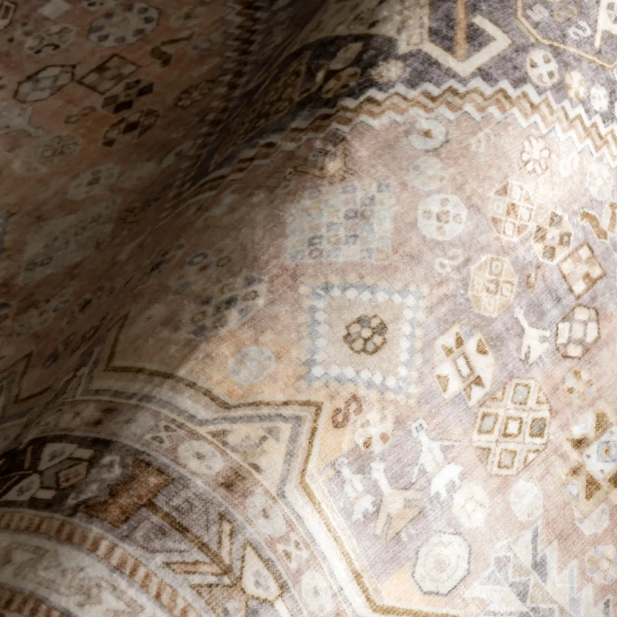 Neriah Medallion Washable Rug