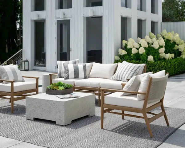 Diamond Handwoven Indoor/Outdoor Rug