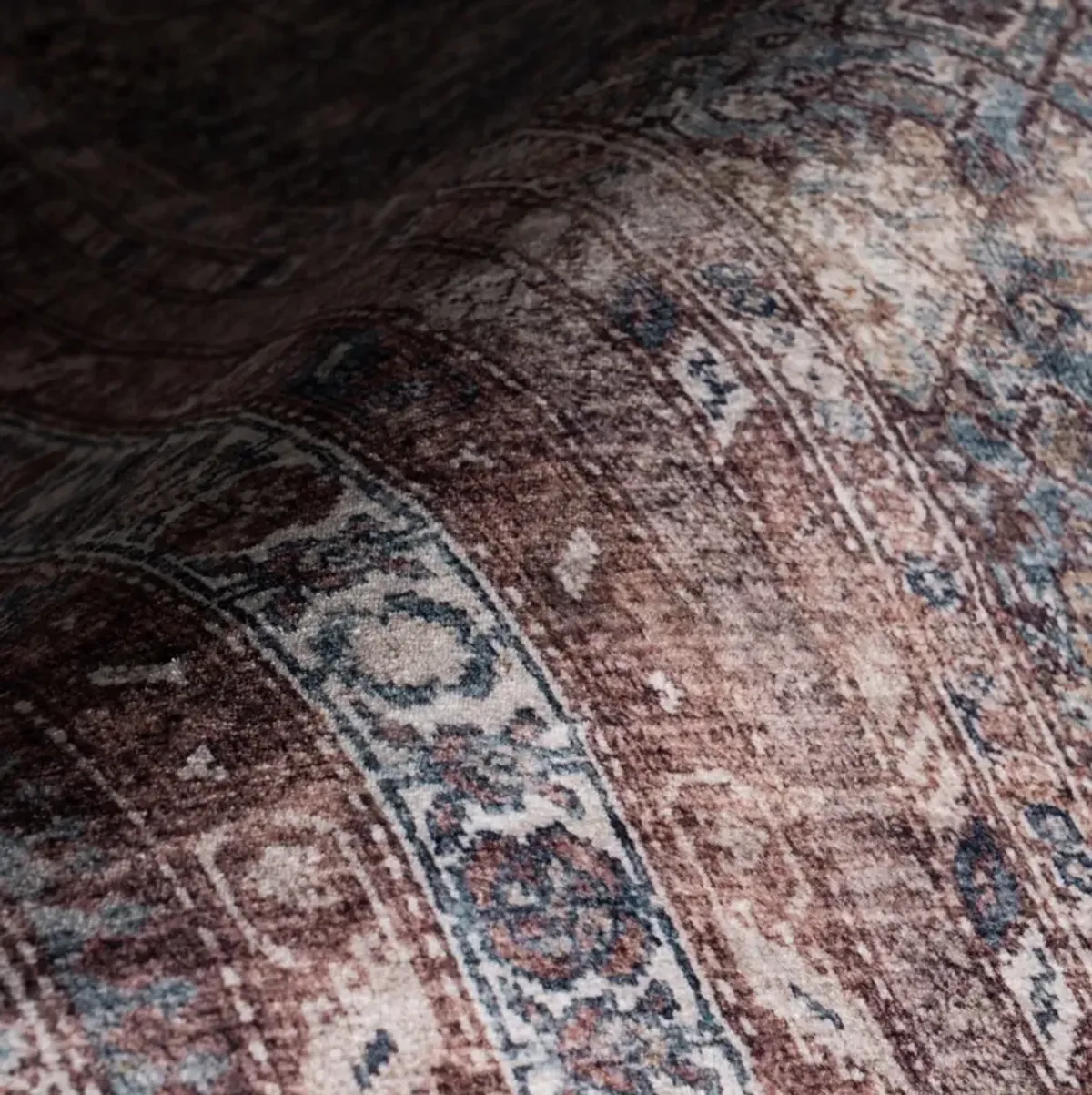 Vasali Bordered Traditional Washable Rug