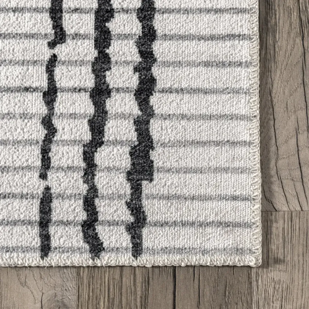 Edith Washable Diamond Rug