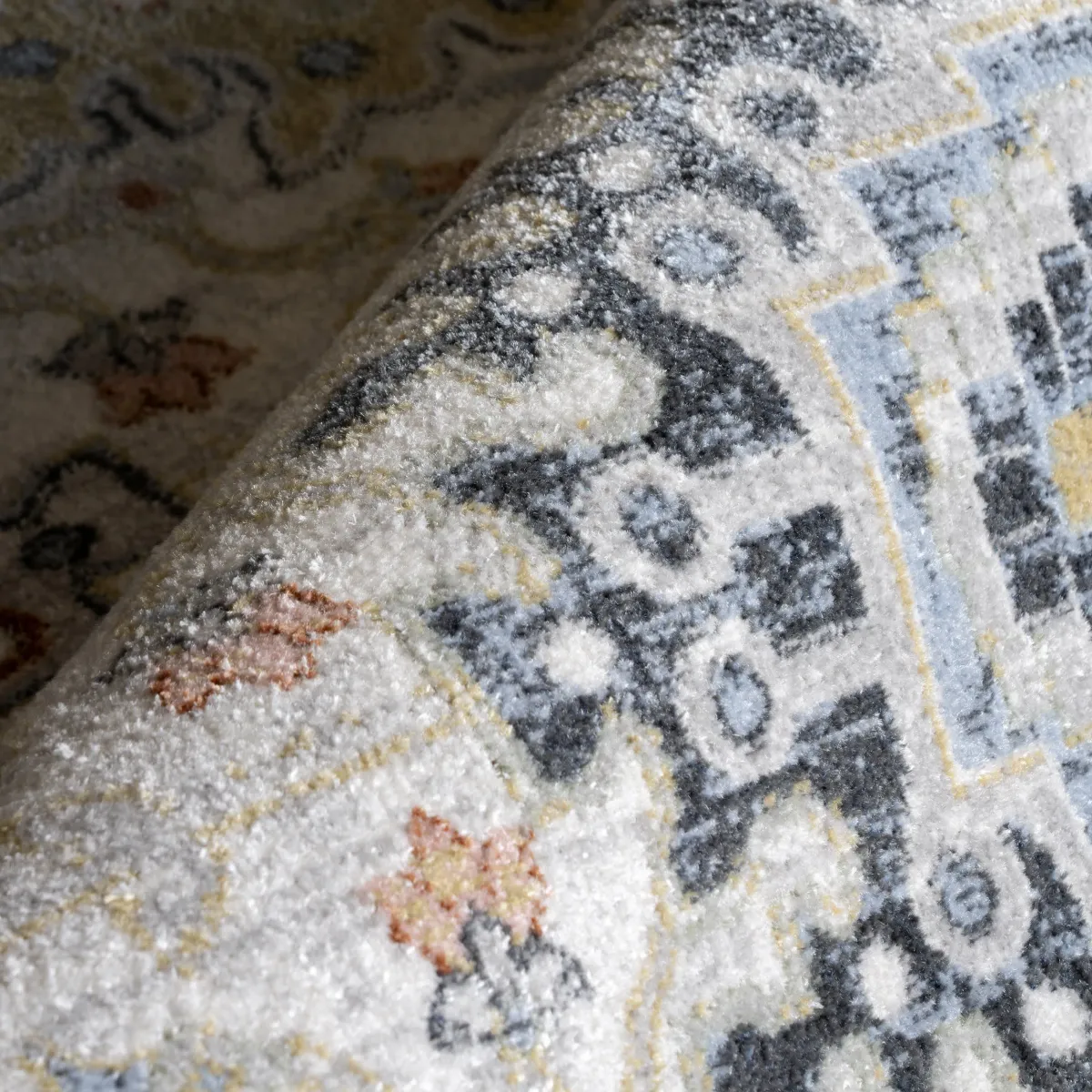 Madilyn Medallion Washable Rug