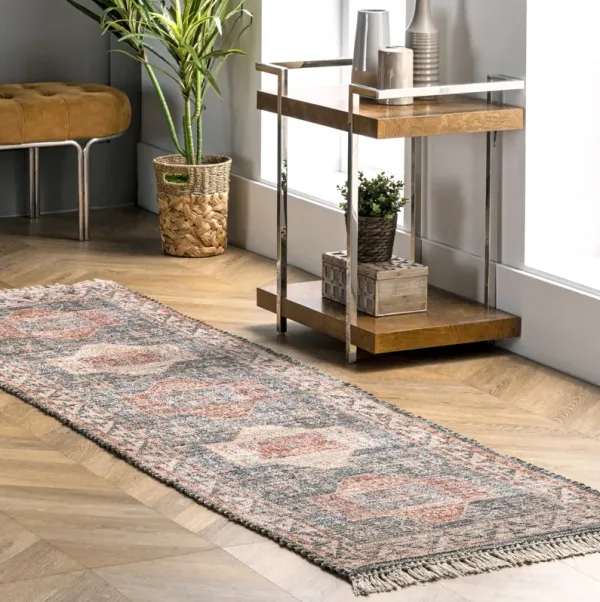 Cartouche Medallion Tassel Rug