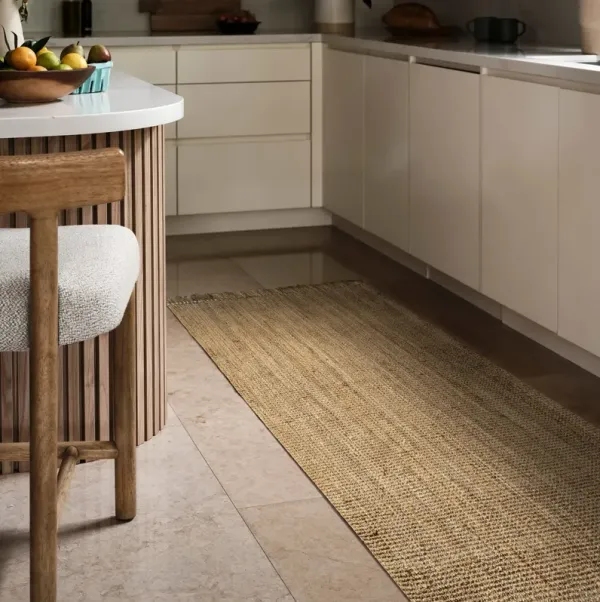 Chunky Jute Tasseled Rug