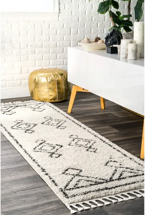 Moroccan Diamond Drop Tassel Rug