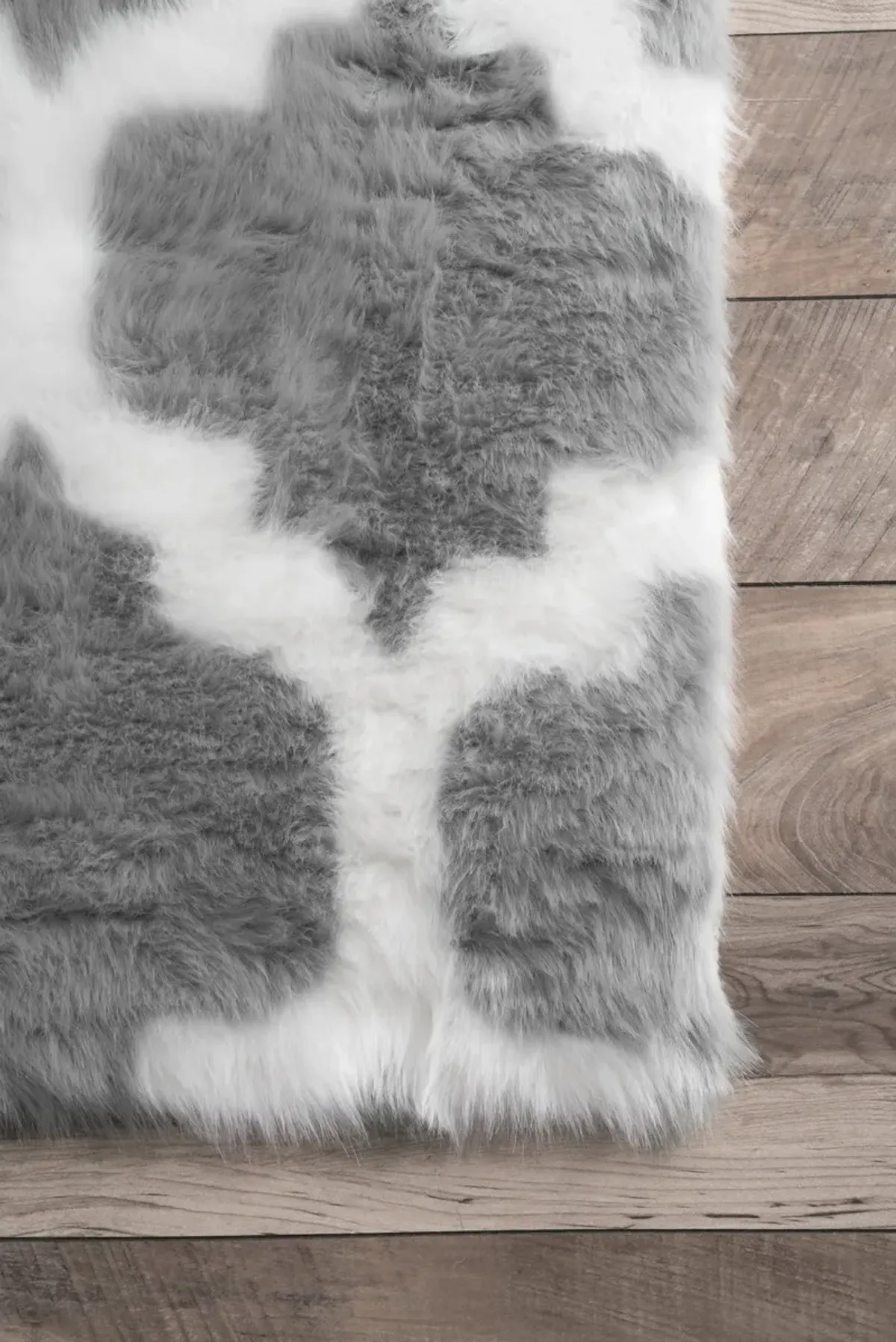 Faux Sheepskin Trellis Rug