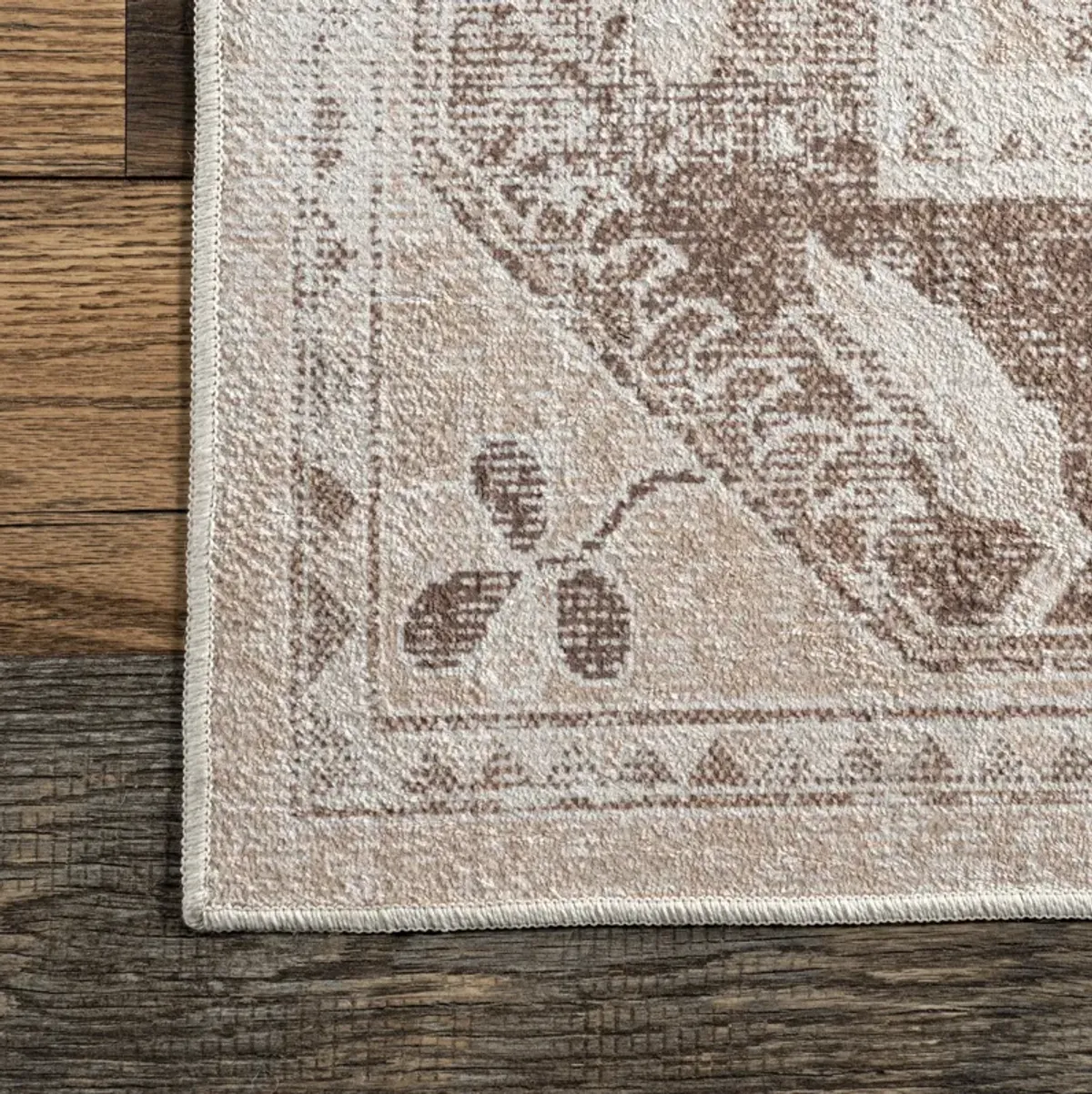 Devi Medallion Washable Rug