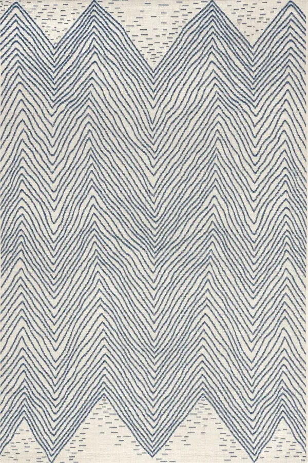 Wavy Chevron Indoor/Outdoor Rug