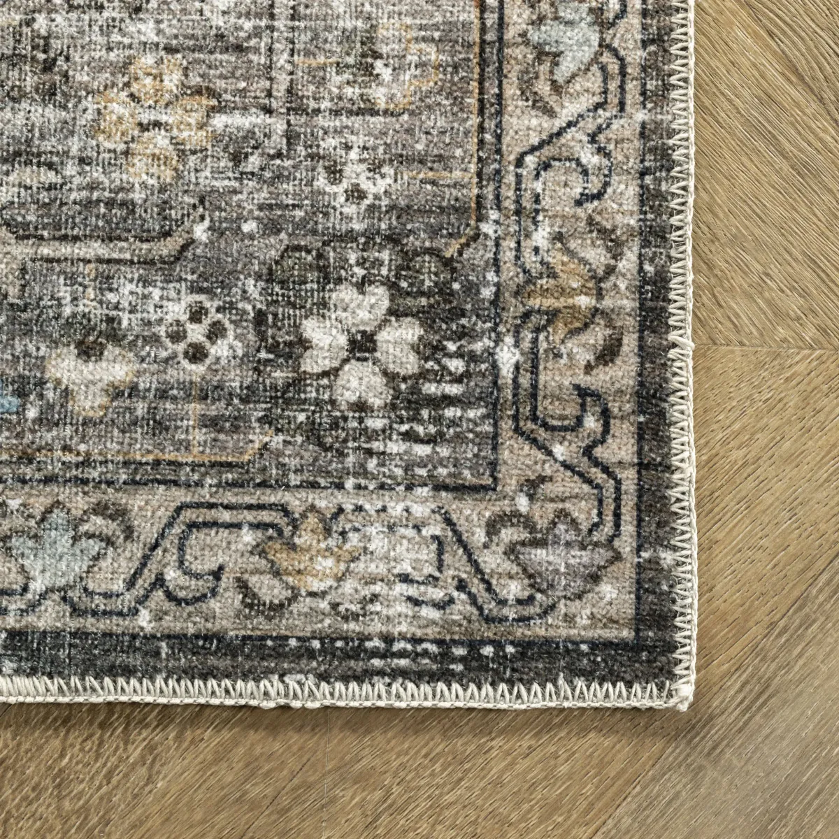 Native Iris Medallion Washable Rug