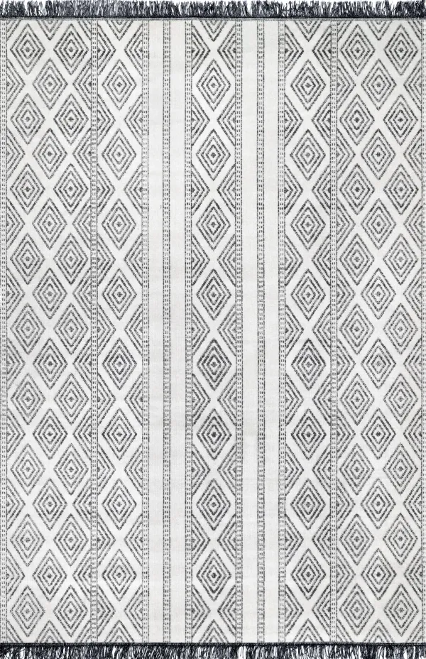 Indoor/Outdoor Striped With Tassels Rug