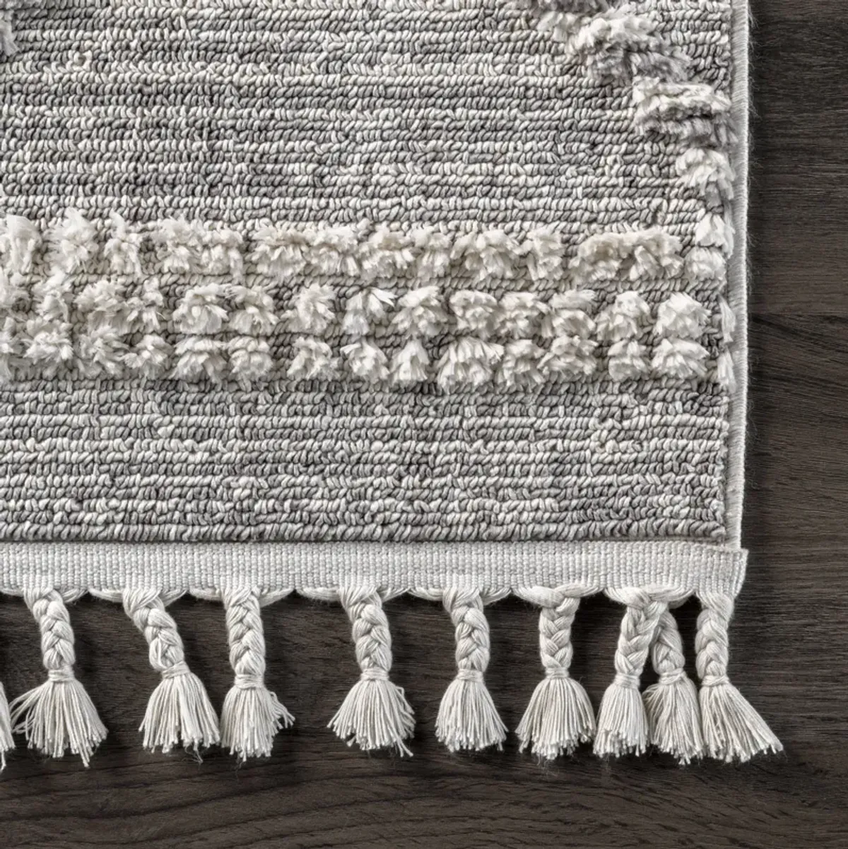 Textured Cable Trellis Tassel Rug