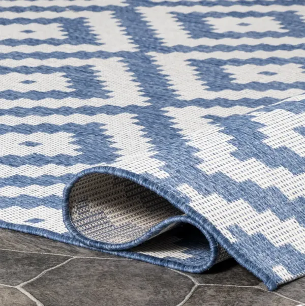 Indoor/Outdoor Diamond Trellis Rug