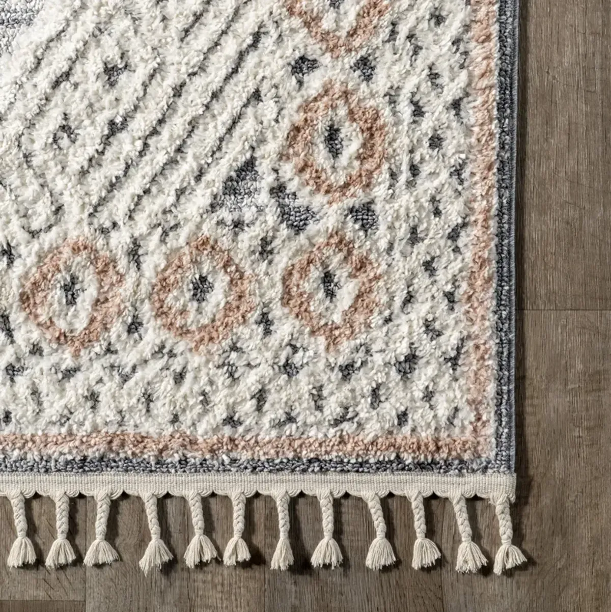 Lessie Vintage Diamond Rug