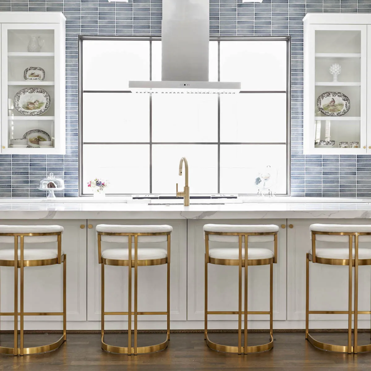 Ballantine Counter Stool In White Leather Brass