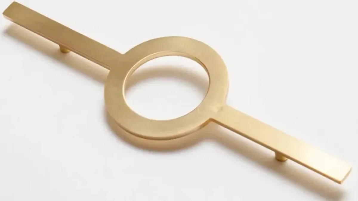 Long Circle Handle Gold