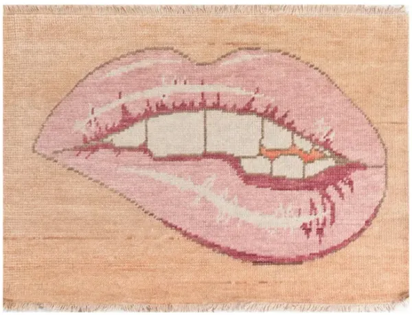 In Stock 4x6 Lip Tease Turkish Knot Mat