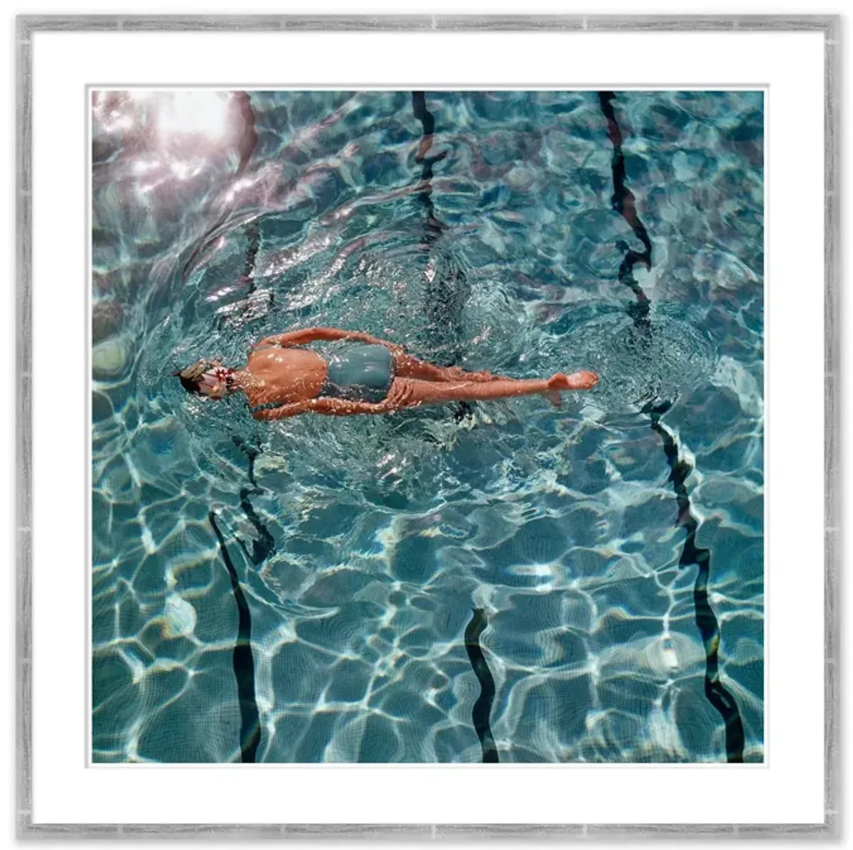 Vogue 'Women In Swimming Pool' by Fred Lyon - Medium